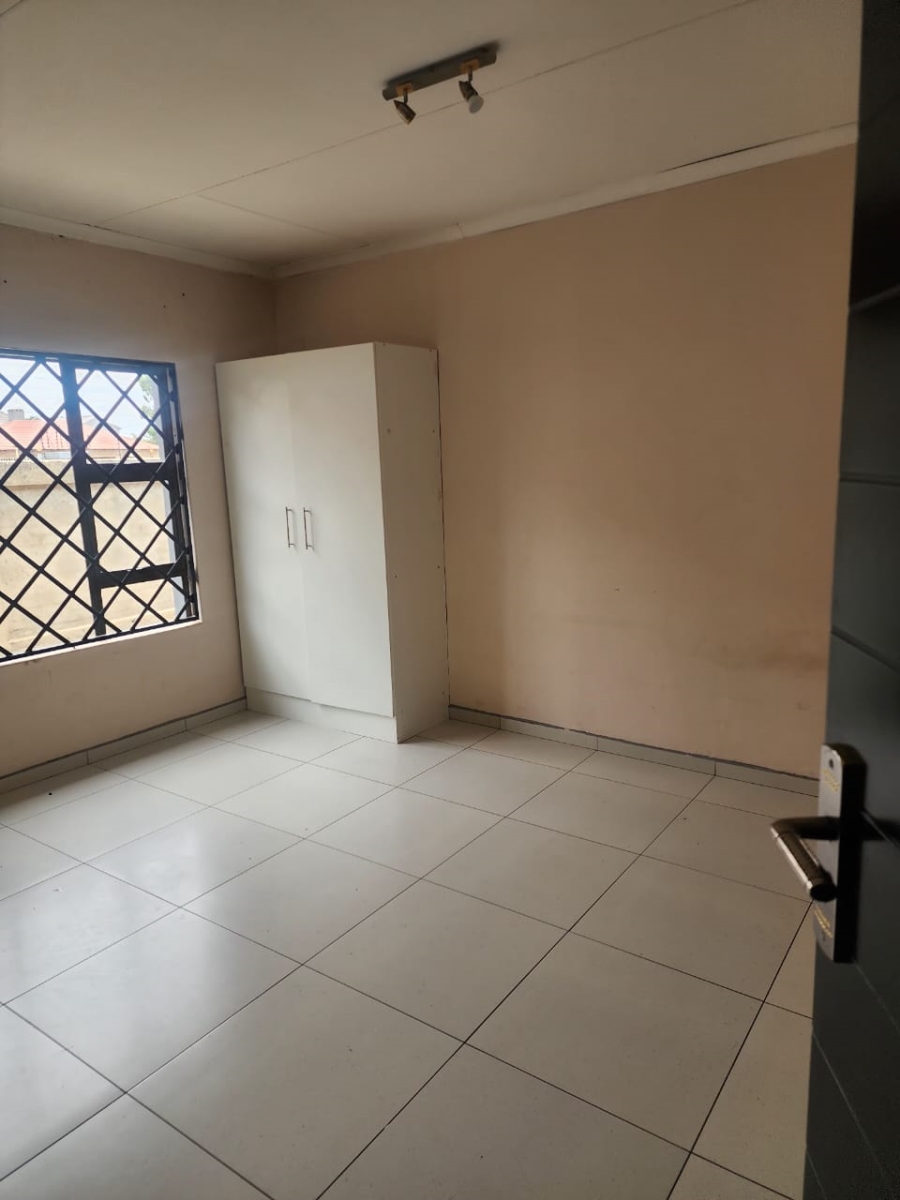4 Bedroom Property for Sale in Flamwood North West